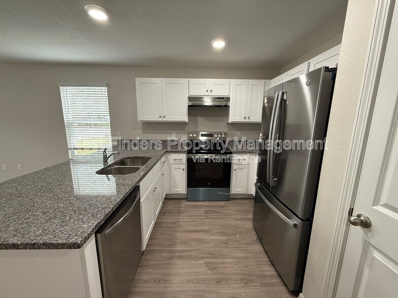 Building Photo - 11454 Oakfield Ct