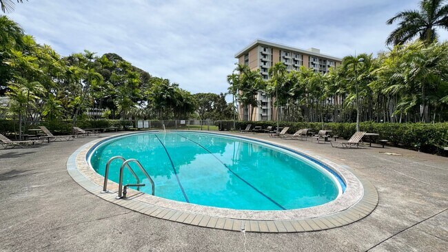 Building Photo - Queen Emma Gardens – Prince Tower | Studio | 1 Bath | 1 Assigned Parking