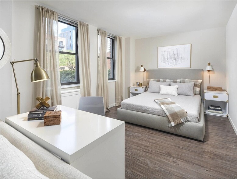 Building Photo - 316 W Illinois St