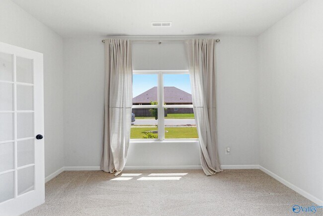 Building Photo - 135 Varina Dr