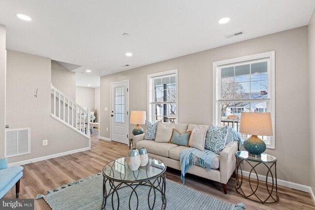 Building Photo - 41573 Church St