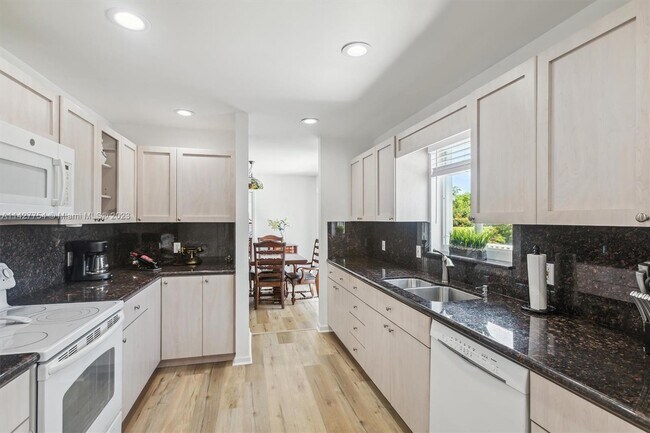 Building Photo - 6300 SW 144th St