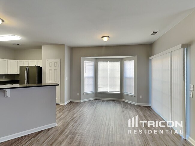 Building Photo - 152 Crestwood Dr