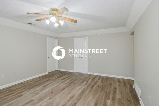 Building Photo - 4 Bedroom Pet-Friendly Home in Horn Lake, MS with Main Street Renewal