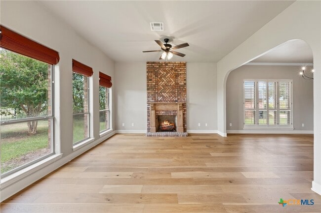 Building Photo - 4512 Sunflower Ln