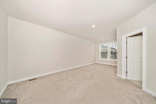 Building Photo - 3635 Stone Barn Dr