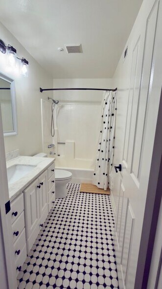 Building Photo - 2936 Ballesteros Ln