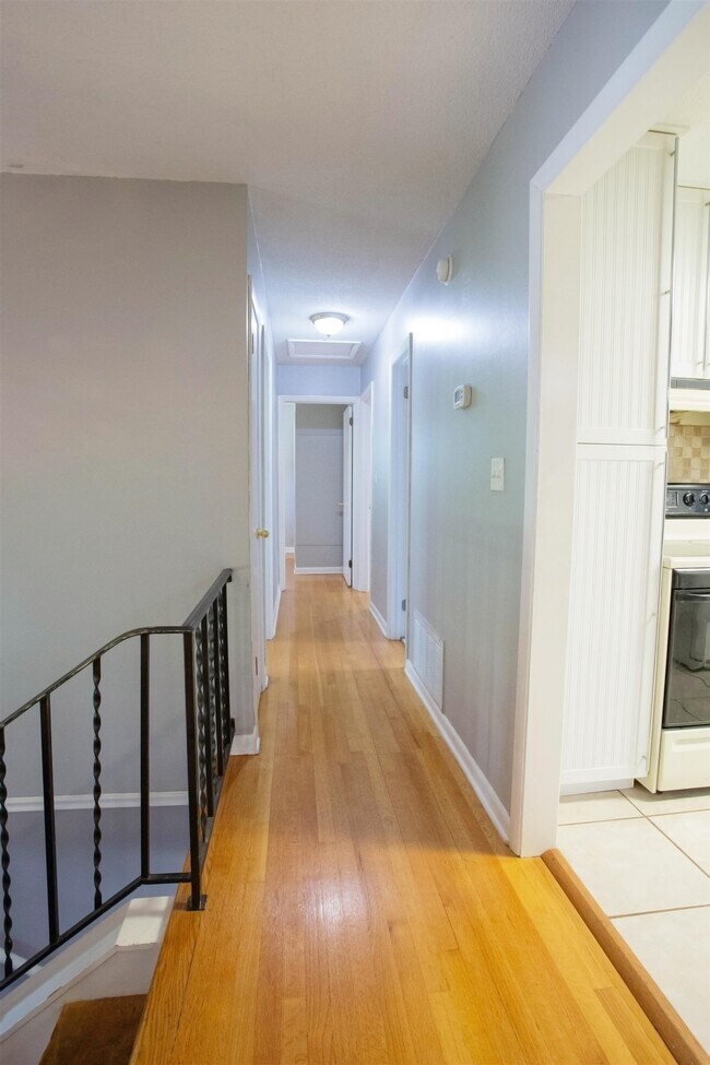 Building Photo - 2992 Corrib Dr