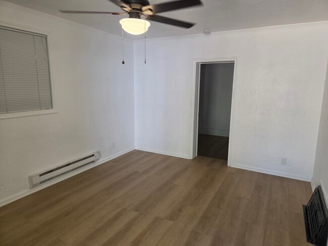 Building Photo - 643 E 300 S