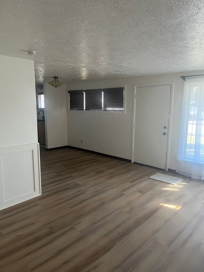 Building Photo - South Hill cute 2 Bed 1 Bath rancher with covered entertaining patio