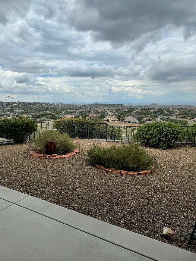 Building Photo - 1611 Cloudstone Dr