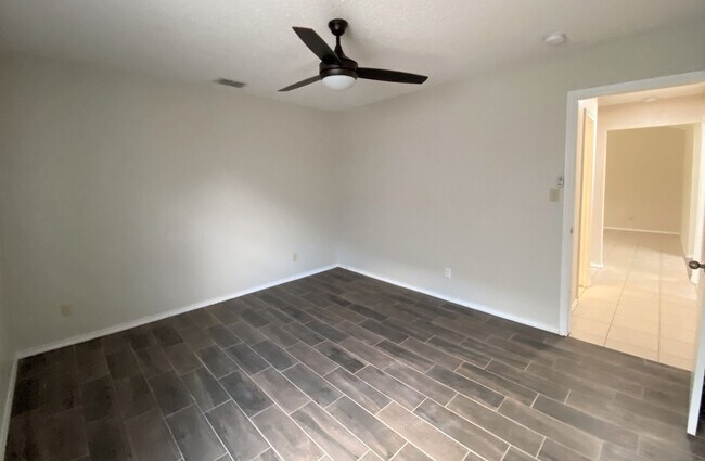 Building Photo - 3Bed/2Bath in Mcallen TX Now Available ( T...