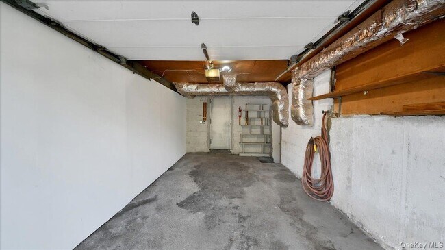 Building Photo - 118 Van Etten Blvd
