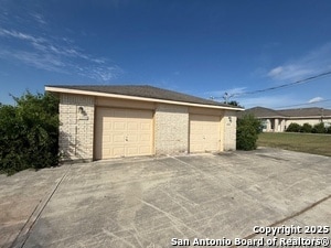 Building Photo - 2754 FM1044