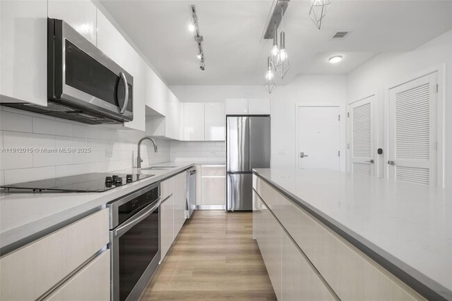 Building Photo - 101 Diplomat Pkwy