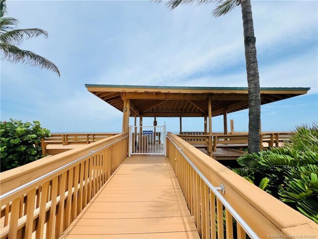 Building Photo - 10680 S Ocean Dr