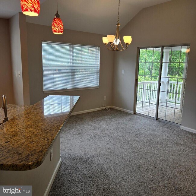 Building Photo - 5814 Wyndham Cir