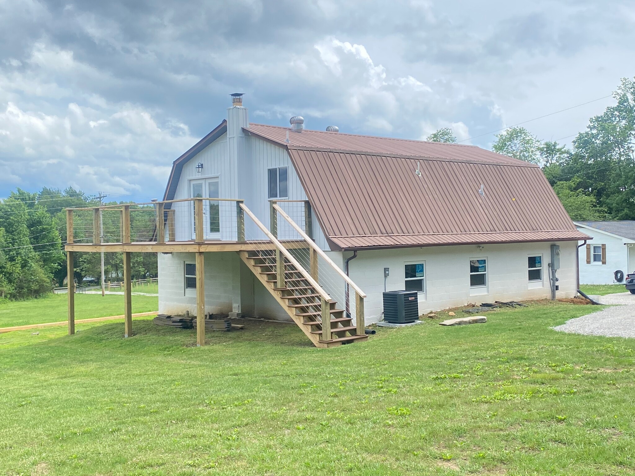 Building Photo - 5536 Buck Mountain Rd