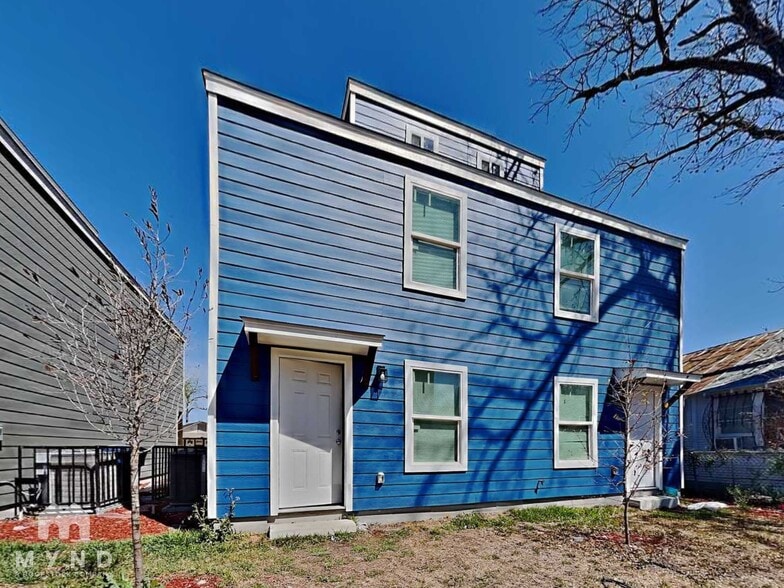 Building Photo - 3034 W Salinas St