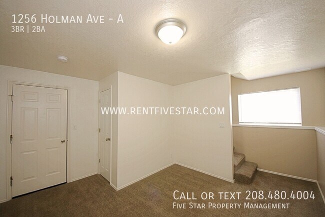 Building Photo - 1256 Holman Ave