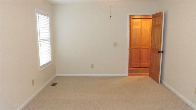 Building Photo - 103 K D Ln