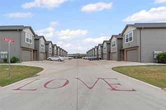 Building Photo - 105 Abbey Park Ct