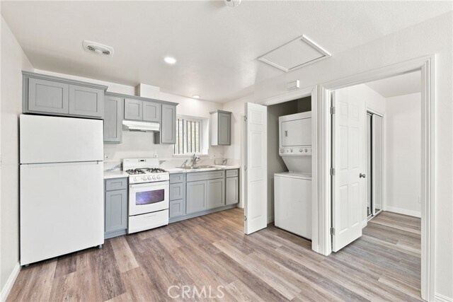 Building Photo - 10646 S Wilton Pl