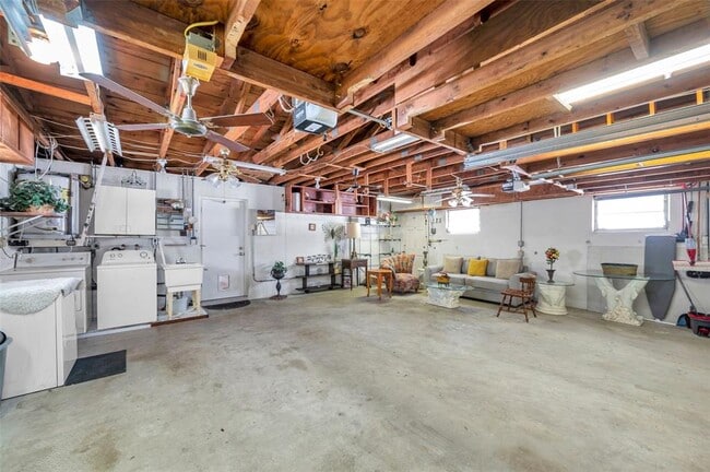 Building Photo - 4518 15th Ave N