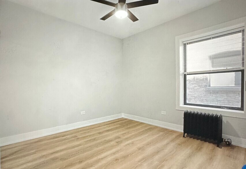 Building Photo - 7503 N Eastlake Ter