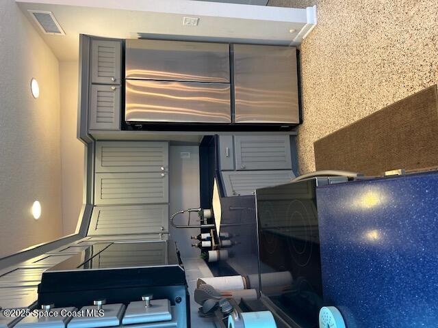 Building Photo - 126 Tyler Ave