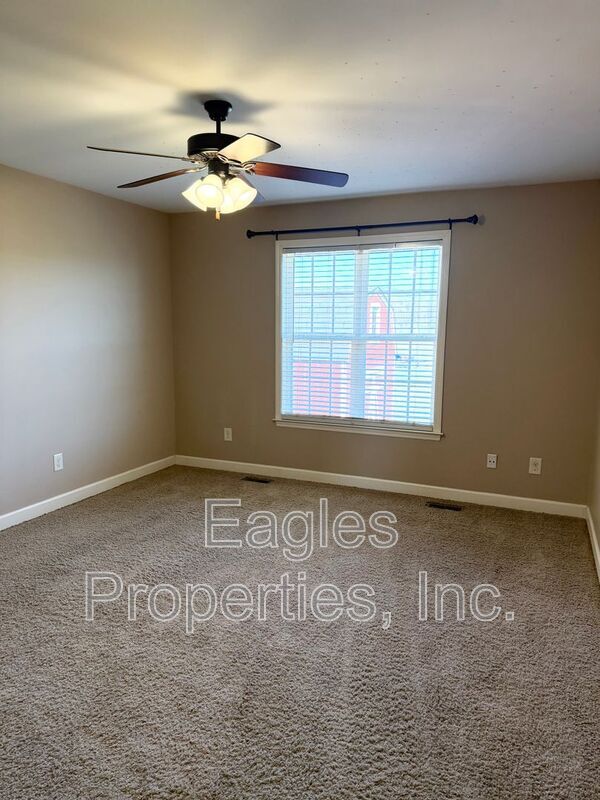 Building Photo - 312 Charlie Braswell Rd