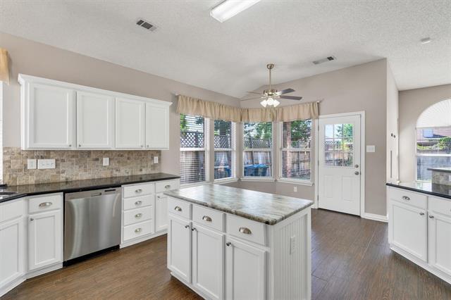 Building Photo - 7401 Centenary Dr