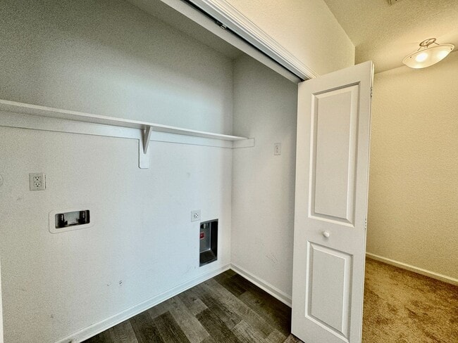 Building Photo - 3 Bedroom Townhome in Spence Crossing! Water/Sewer/Trash/Landscaping INCLUDED! - Attached Garage ...
