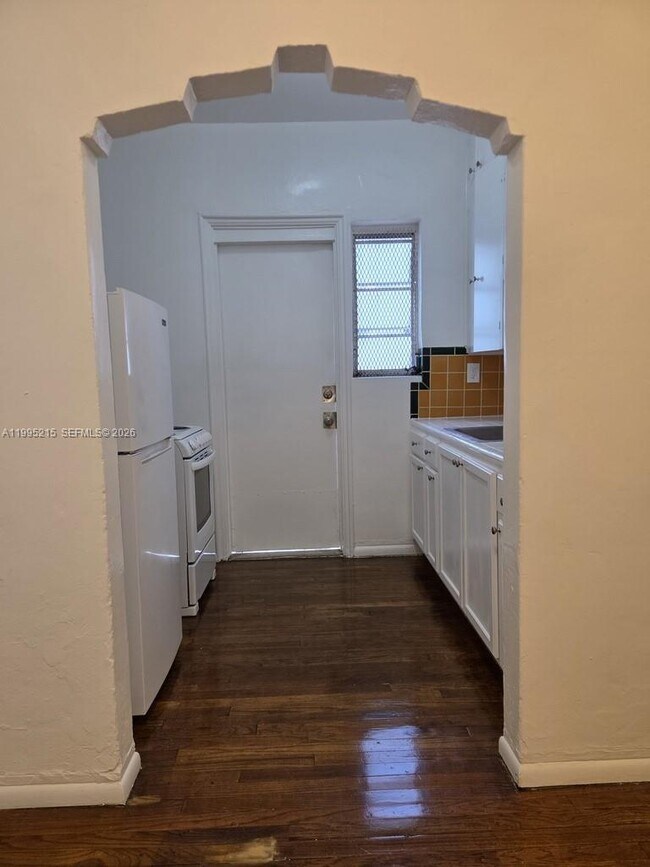 Building Photo - 850 Jefferson Ave