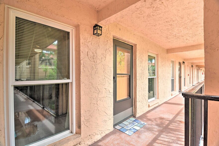 Building Photo - 8931 Blind Pass Rd