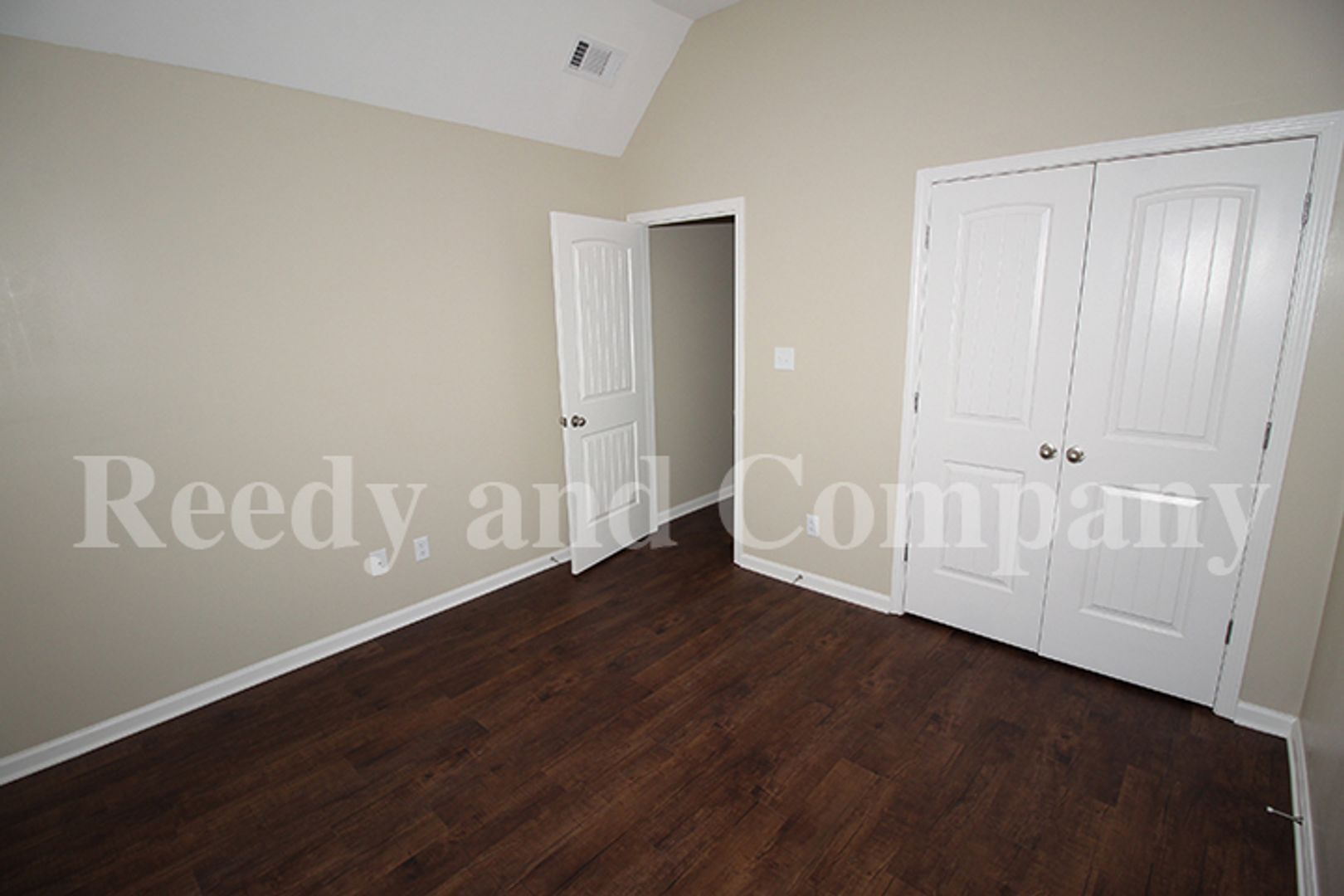 Building Photo - 5023 Acorn Dr