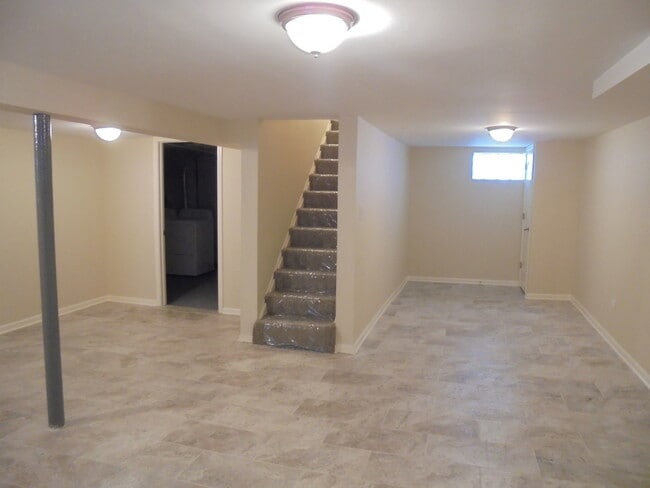Building Photo - 7353 W 56th St