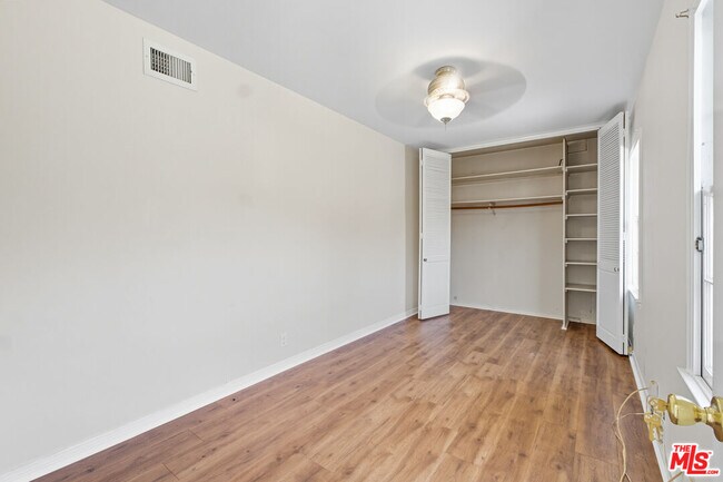 Building Photo - 4909 Morse Ave