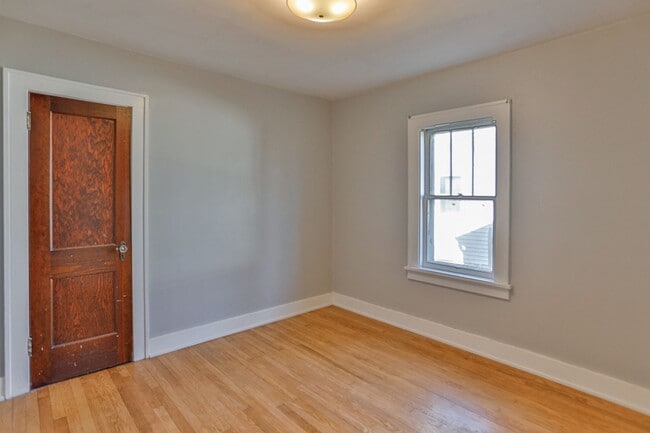 Building Photo - 2 Bed 1.5 Bath Single Family Home With Large Upper Loft Area in Wausau