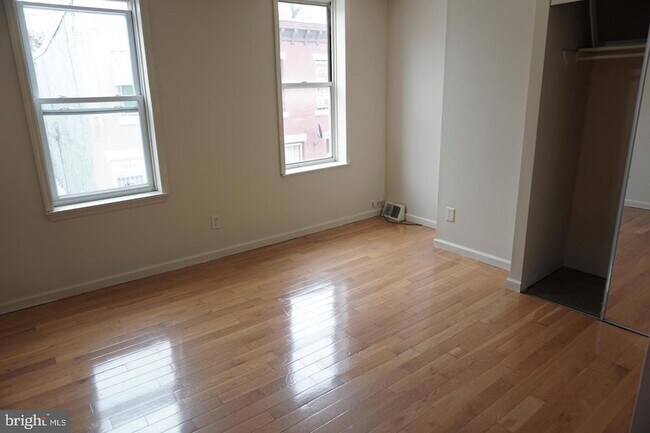 Building Photo - 1824 N Taney St