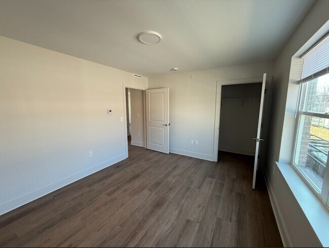 Building Photo - 111 Hansbrough Pl