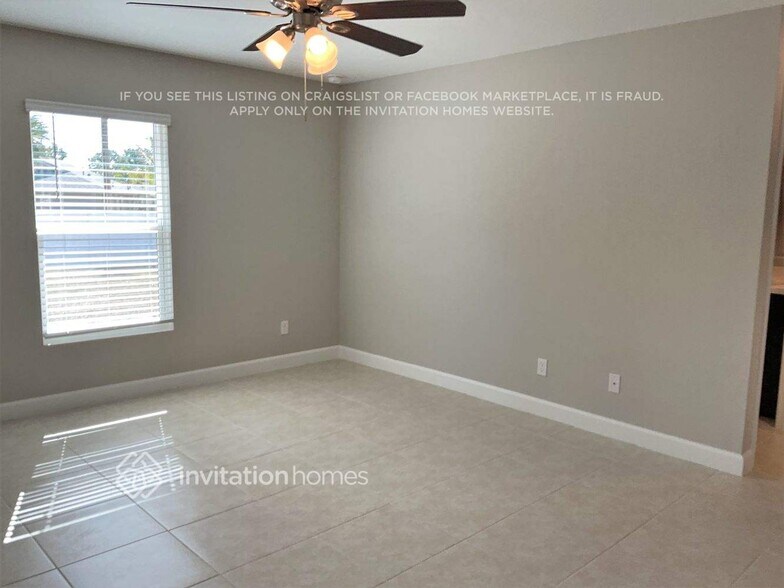 Building Photo - 555 Gasparilla Ave SE