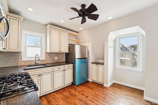 Building Photo - 60 Elysian Ave