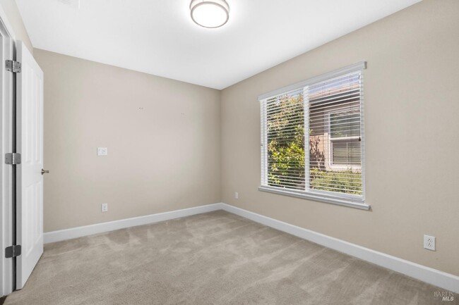 Building Photo - 524 Diamond Hills Dr