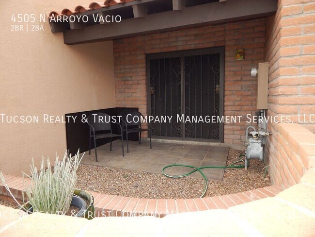 Building Photo - 4505 Arroyo Vacio