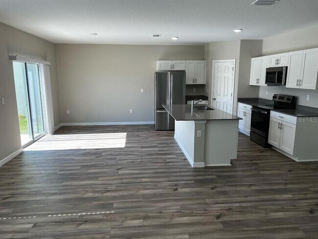 Building Photo - 34200 Scarlet Sage Ct