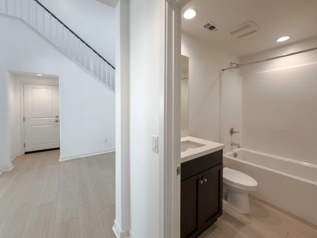 Building Photo - Newer Construction, Exquisite 4 Bedroom + ...