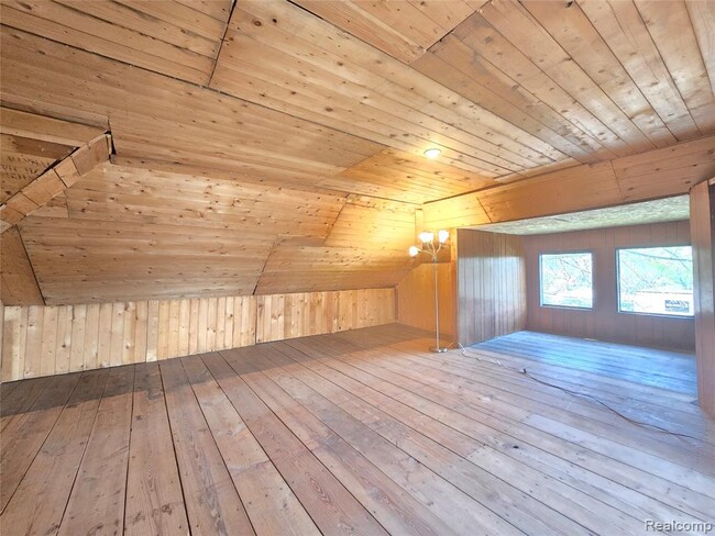 Building Photo - 26850 Seven Mile W