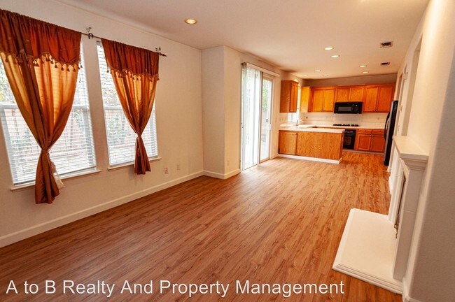 Building Photo - 3 br, 2.5 bath House - 2976 Stallion Way