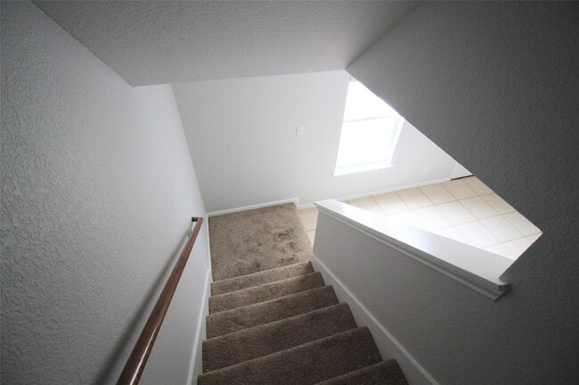 Building Photo - 6610 Loma Vista St